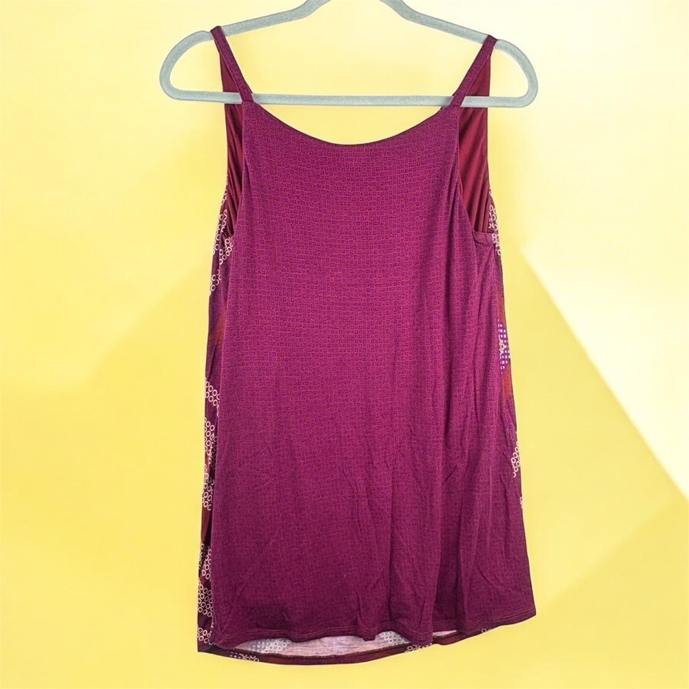 Chic Burgundy Patterned Women's Sleeveless Top Colorful Layered Scoop Neck Small - Picture 2 of 8
